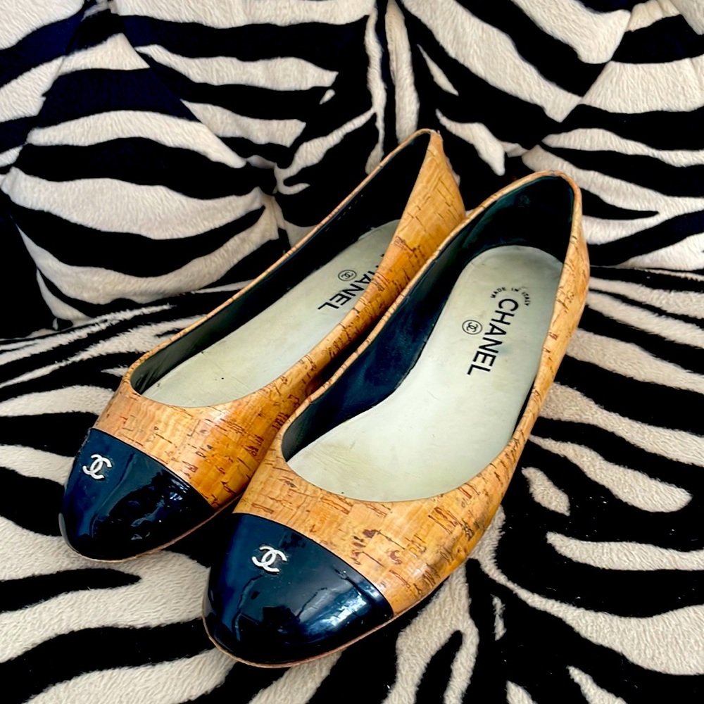 Authentic Chanel , size 39 1/2. Used .